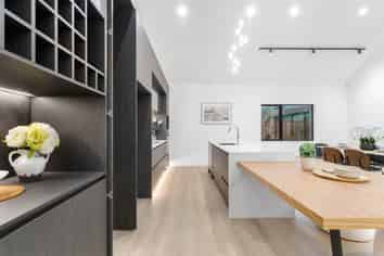 32 Streamview Way, Long Bay