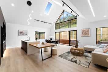 32 Streamview Way, Long Bay