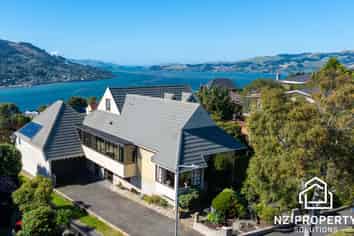 225 Larnach Road, Waverley