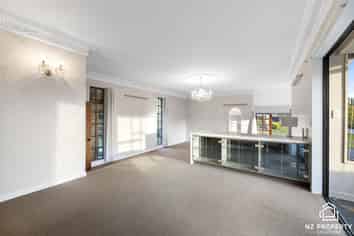 225 Larnach Road, Waverley