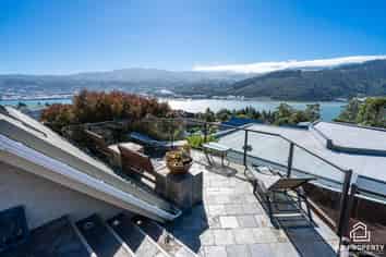 225 Larnach Road, Waverley