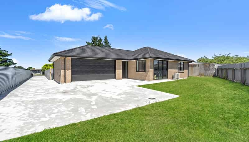 104 Moulson Street, Strathern