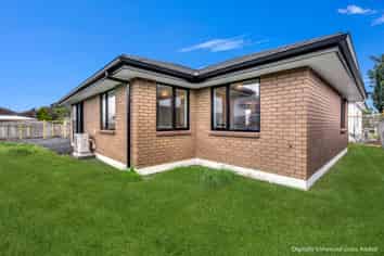 104 Moulson Street, Strathern