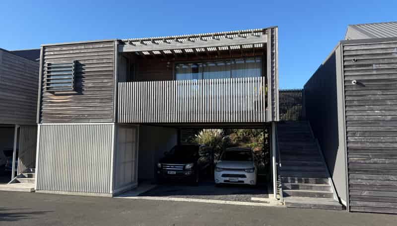 2/248 Wainui Road, Raglan