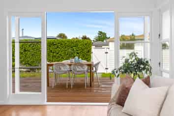 5 Maybelle Place, Kelston
