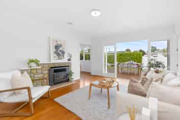 5 Maybelle Place, Kelston