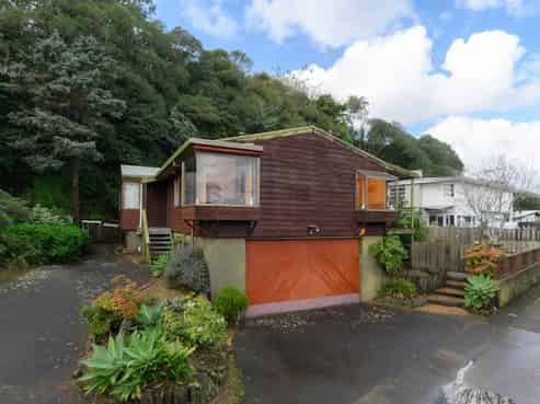 2C Queensway, Three Kings