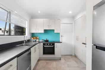 2/81 White Swan Road, Mount Roskill