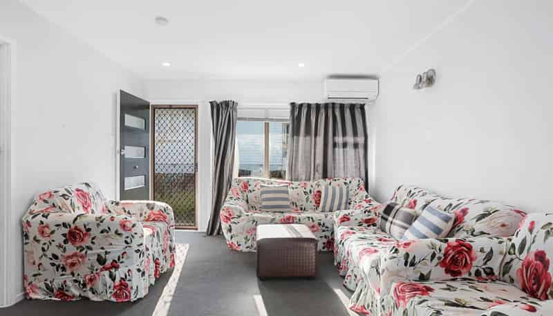 2/81 White Swan Road, Mount Roskill