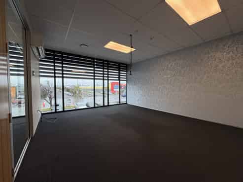 Quality Montreal Street Office