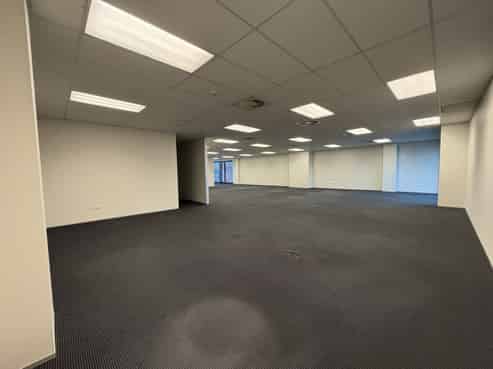Quality Montreal Street Office