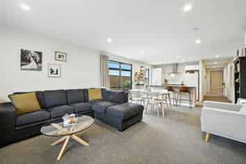 28 John Raven Lane, Woodend