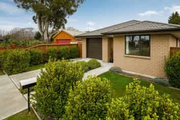 28 John Raven Lane, Woodend