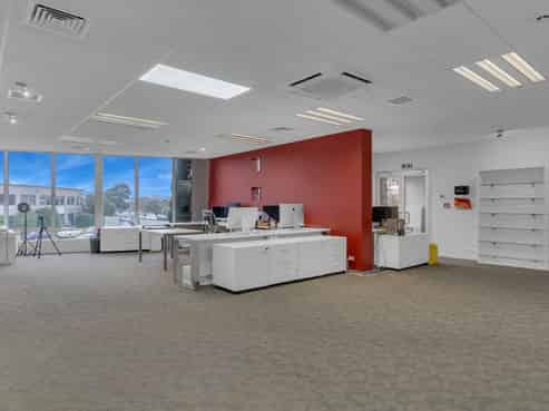368sqm of fantastic office space – Available now!