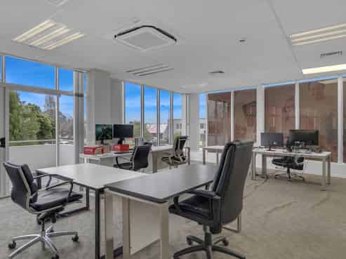368sqm of fantastic office space – Available now!