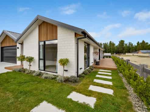 4 Gards Place, Alexandra