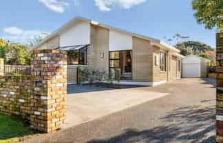 14 Maygrove Drive, Orewa