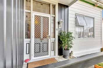 16 Gloucester Street, Whanganui Central
