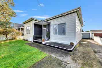 16 Gloucester Street, Whanganui Central