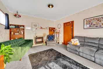 16 Gloucester Street, Whanganui Central