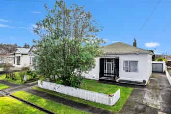 16 Gloucester Street, Whanganui Central