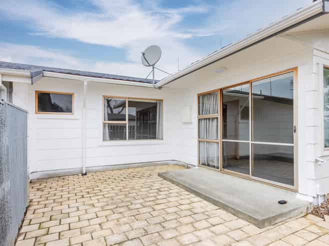 2/17 Ranfurly Street, Tamatea