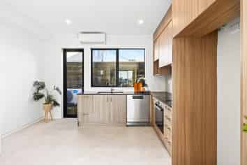 233 Great North Road, Henderson Valley