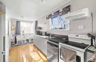 7 Johnson Street, Bulls