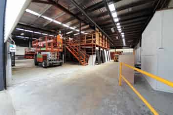 Refurbished Warehouse in Prime Pakuranga | 1,245m2