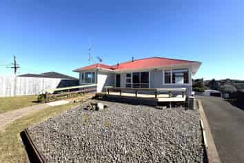 1 Thomson Avenue, Dinsdale