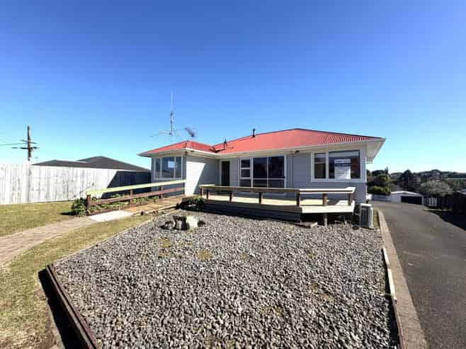 1 Thomson Avenue, Dinsdale