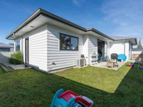 5/17 Waerenga Road, Otaki