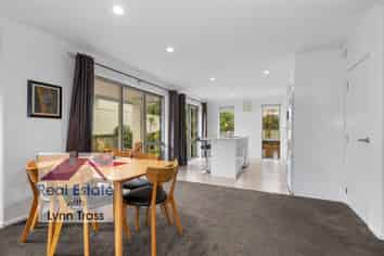  5 Rolling Stone Rise, Tikipunga