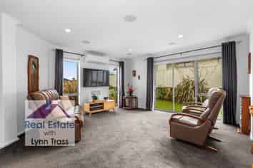 5 Rolling Stone Rise, Tikipunga