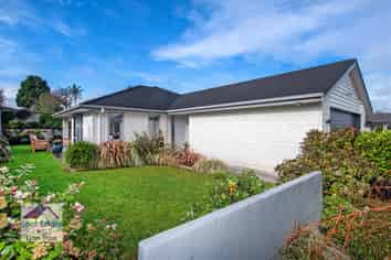  5 Rolling Stone Rise, Tikipunga