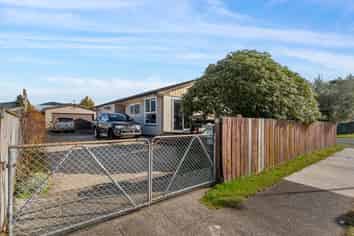 27 Te Rangitautahanga Road, Turangi