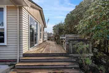27 Te Rangitautahanga Road, Turangi