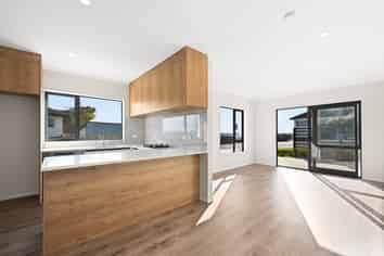 1/1 Mitcham Avenue, Forest Lake
