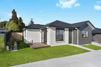 1/1 Mitcham Avenue, Forest Lake