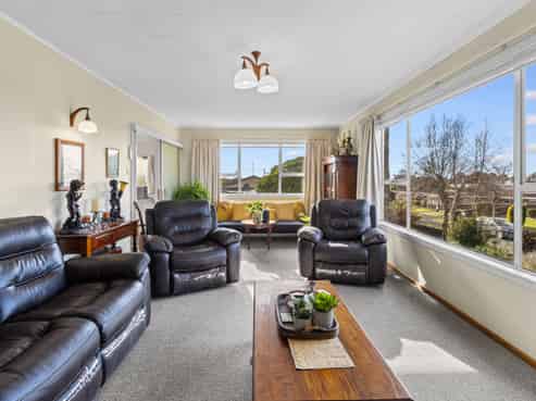 6 Julian Place, Westown