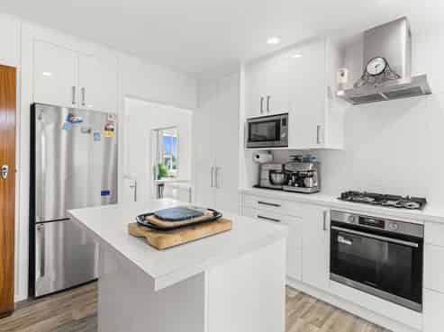 6 Julian Place, Westown