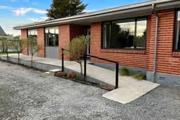 11 Springfield Road, Milton