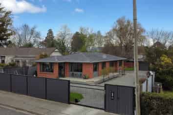 11 Springfield Road, Milton
