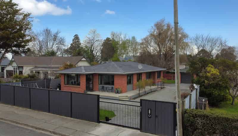 11 Springfield Road, Milton