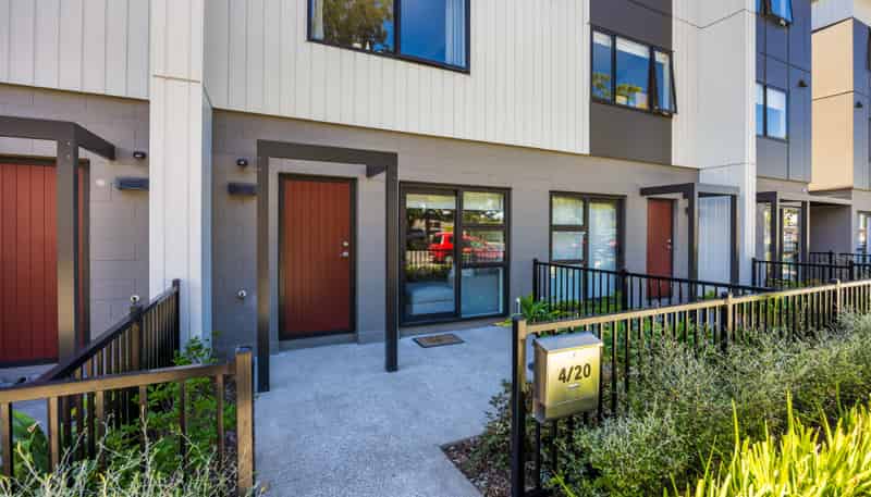 4/20 Bader Drive, Mangere
