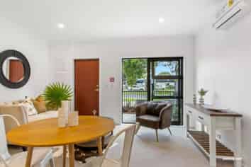 4/20 Bader Drive, Mangere