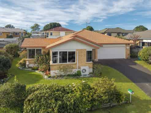 34 Sapphire Drive, Hairini