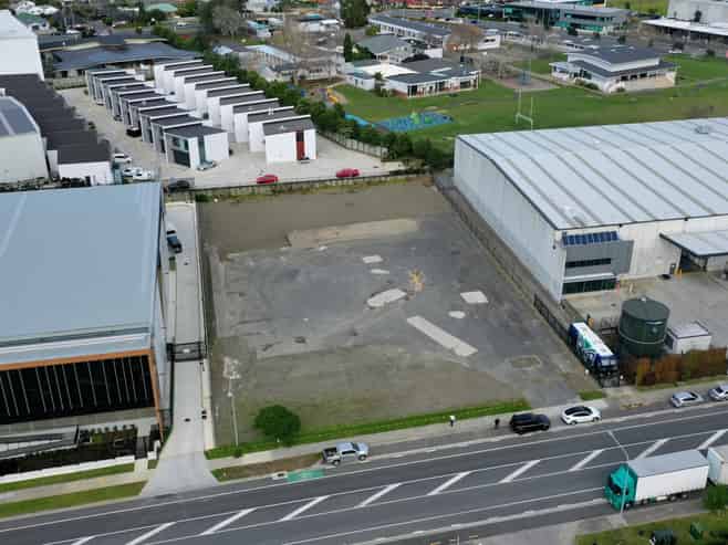 Rare 4,020sqm road front Hobsonville yard