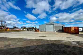 515sqm Industrial Warehouse and Offices For Lease