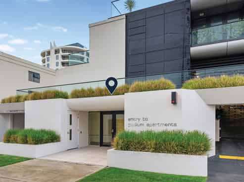 Showstopping office for sale or lease